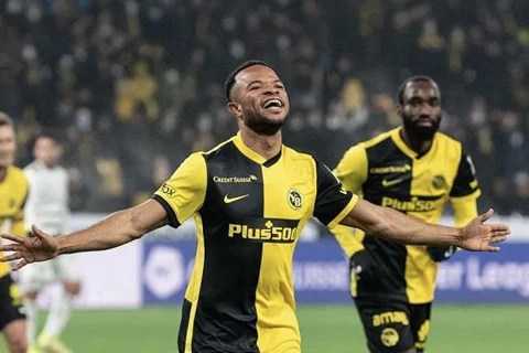 ليزاحم مصطفى محمد بالهجوم.. نانت يعلن التعاقد مع ميشاك إيليا على سبيل الإعارة